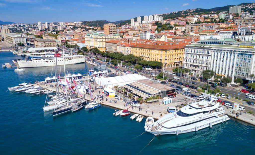 Odeon Apartment And Rooms Rijeka Dış mekan fotoğraf